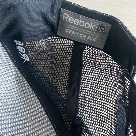 Chicago Blackhawks NHL 2013 Stanley Cup Champions Reebok Locker Room Cap Hat - Picture 4 of 4